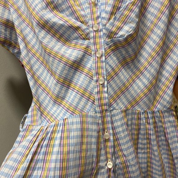 SOLD💕1940s vtg rainbow cotton plaid/stripe dress - Picture 6 of 8